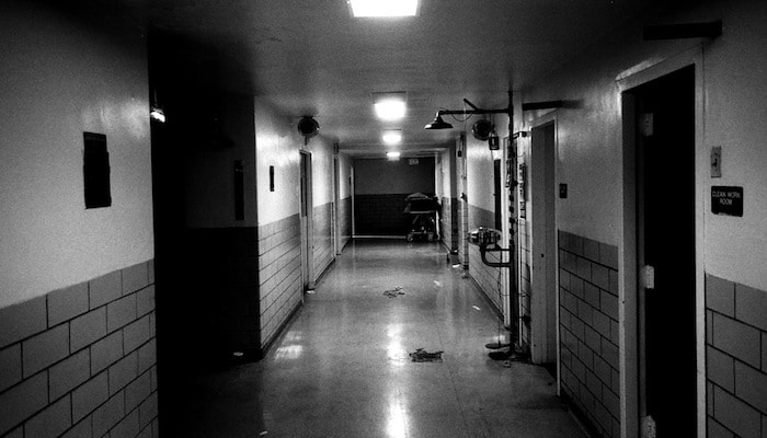 creepyhospital_hall