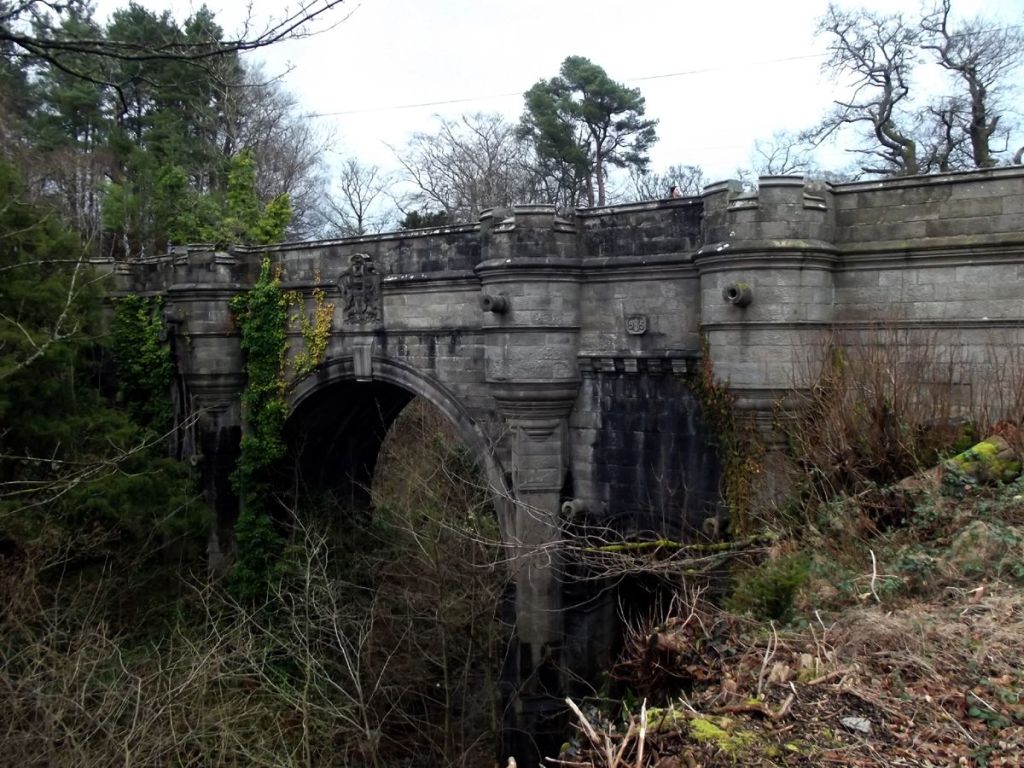 Die gruseligsten und Orte der Welt Overtoun-Bridge Horror-Fakten